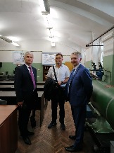 Кафедра.3