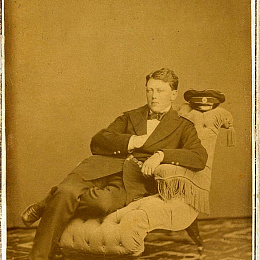 Фото датируется периодом 1862 — 1867 гг., когда И.И. Чайковский гардемарином стажировался на кораблях Каспийской флотилии, а затем мичманом на коммерческих судах на Юге России, в том числе в Одессе.