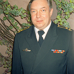 2003. Санкт-Петербург. Встреча 25 лет выпуска. Капитан 1 ранга Бажанов Анатолий Владимирович.