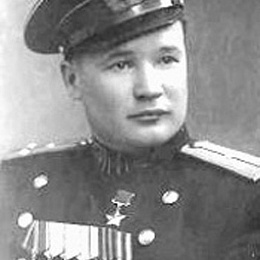 Герой Советского Союза ст. лейтенант Иванов И.С.