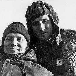 1984 г. Баренцево море. Мостик пл 877 пр. Однокашники помоха и старпом. Боря Алютин (ПК) и Влад Врублевский