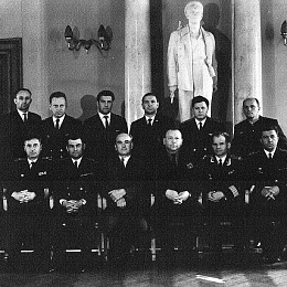 1967 год, 15 лет выпуска из Училища, Коткин П.М. крайний справа.