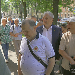 30.06.23. Вход в училищный клуб. Встреча - 50 лет поступления в Училище.