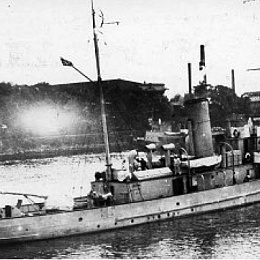 Канонерская лодка "Пионер". С 1916 по 1925 гг посыльное судно "Коршун", с 1951 г — "Тагул",1957-1959 гг. — БРН-38. Посыльное судно водоизмещением 550 т. скоростью 15 уз. 