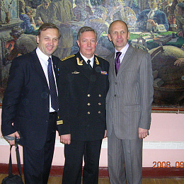 20.09.2008. Встреча - 30 лет выпуска. Родное училище. Слева: Булгаков, Бажанов, С. Руденко.