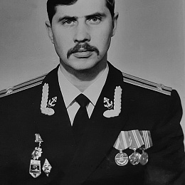 Ноябрь 1988 года, Камчатская флотилия разнородных сил, Пом. Флагманского штурмана кап. 2 р. Слепынин Геннадий Александрович.